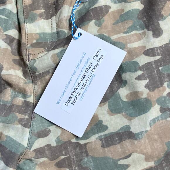 J. Bailey Dock Performance Shorts NWT Size large‎ - Picture 3 of 4